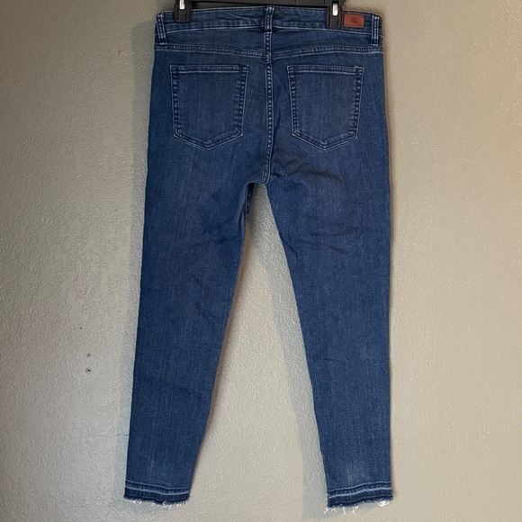 Lauren Ralph Lauren Premier Skinny Cropped Embroidered Jeans – Size 6 - Picture 8 of 8